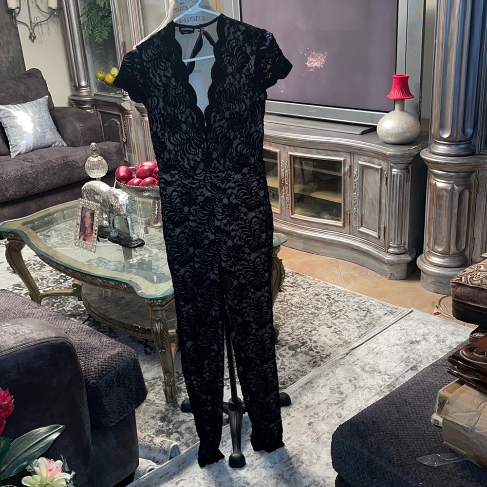 Designer jumper! Elongate and Sophisticated!